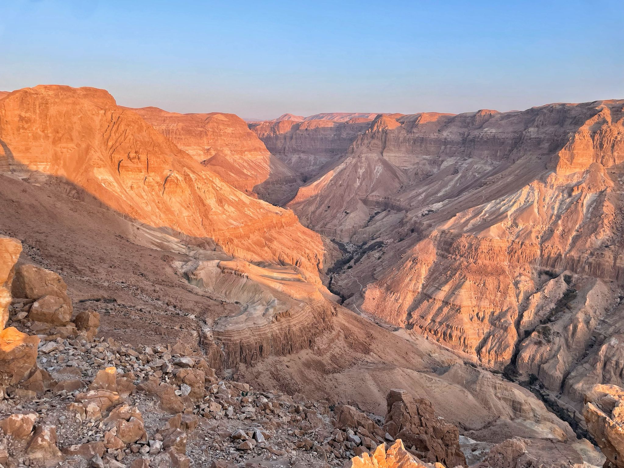 מבט לנחל ערוגות מהגדה הדרומית